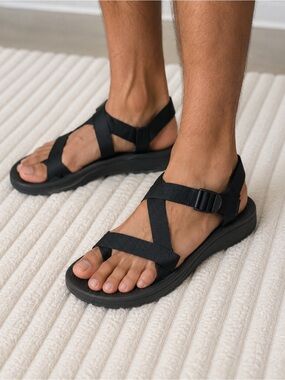 Chaco Men's Black Strappy Outdoor Sandals